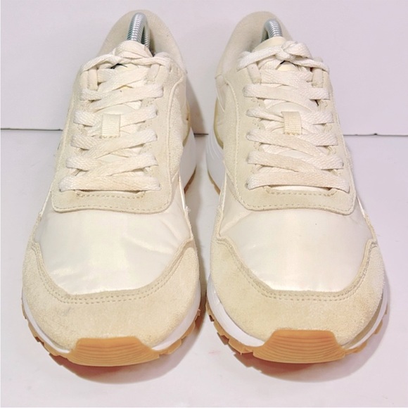 RARE Reebok Women's Classic Nylon & Suede Walking Sneakers Gold White Size 10 - Picture 3 of 9